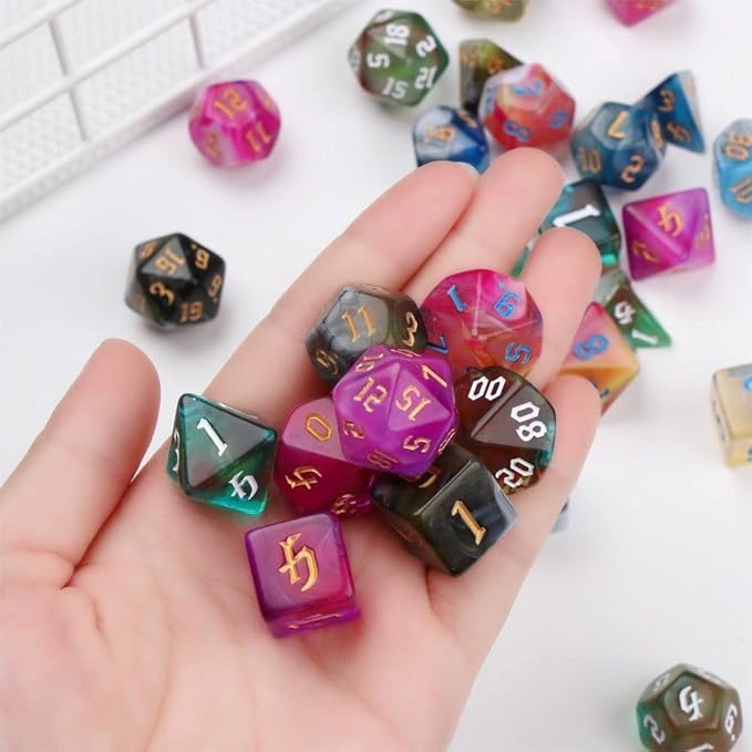 7pcs/Set D4 D6 D8 D10 D12 D20 Dichromatic Polyhedral Dices for Beginner Role Playing Game D&D Dice Set Party Table Board Game Supplies，with A Silver Pouch(Multicoloured)