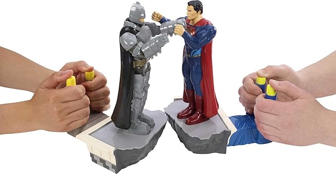 Mattel Games Batman vs. Superman Rock 'Em Sock 'Em Robots 2-Player Kids Game, Fighting Robots Action Game (Amazon Exclusive)
