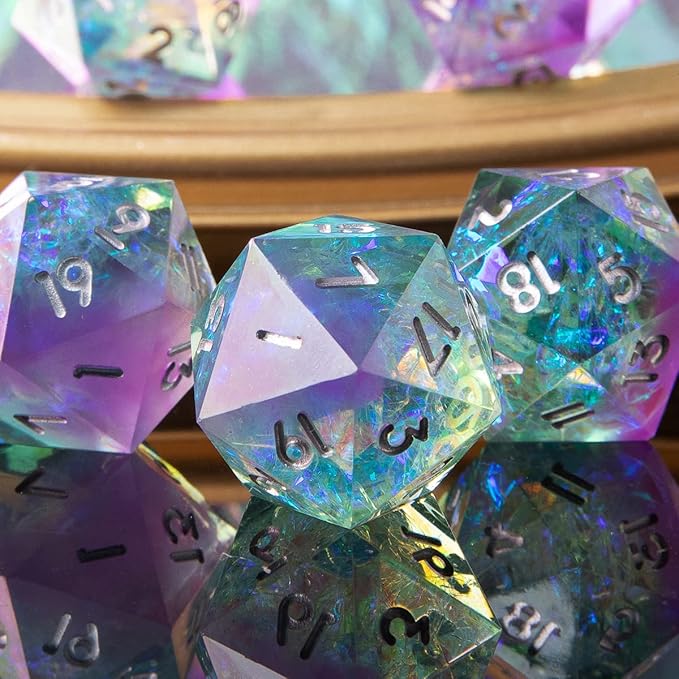 YEMEKO Single D20 Dice - 22mm, 20 Sided D&D Dice for Dungeons and Dragons, DND Dice with Resin Sharp Edge, Handmade Polyhedral for RPG, Roleplaying Games MTG Table Games(Purple Green)