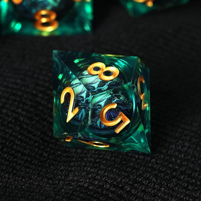 Handmade Skull Resin DND Dice Set 7-Piece Sharp Edge Polyhedral Dice for RPG & Dungeons and Dragons (Green Gold)