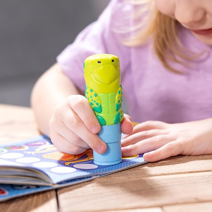 Melissa & Doug Sticker WOW!™ 24-Page Activity Pad and Sticker Stamper, 300 Stickers, Arts and Crafts Fidget Toy Collectible Character – Sea Turtle - FSC Certified