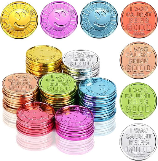 100 Pieces Smile Face Glod Coins, Colorful Plastic Reward Coins, for School Teacher Rewards and Behavior Incentives. Inscription Reading “I was Caught Being Good” on One Side