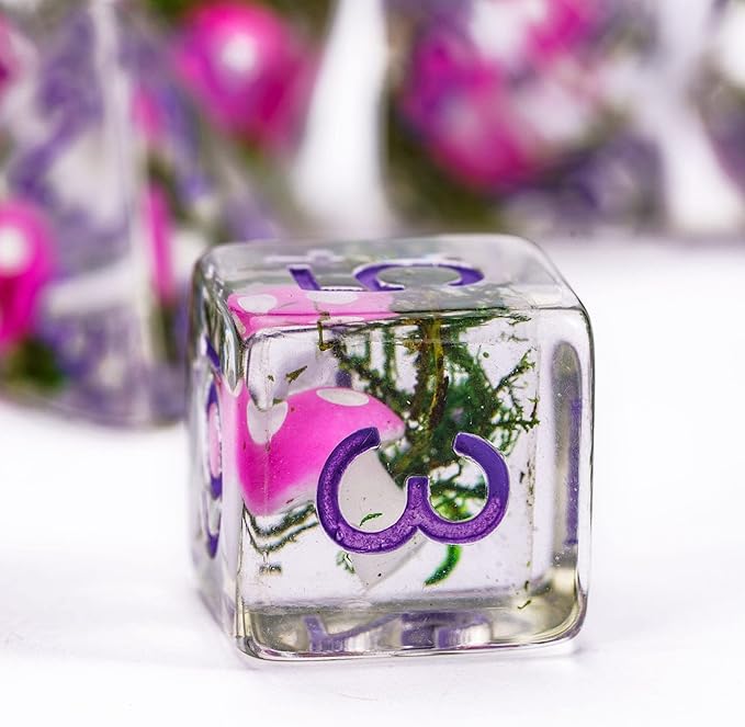 UDIXI 7PCS Polyhedral Dice DND, D&D Dice Set Filled with Mushroom and Seaweed for Role Playing Dice Games as DND RPG Table Games (Seaweed)