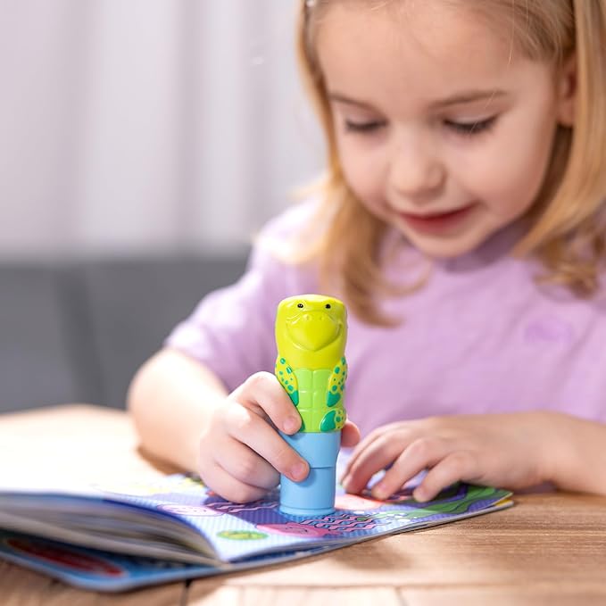 Melissa & Doug Sticker WOW!™ 24-Page Activity Pad and Sticker Stamper, 300 Stickers, Arts and Crafts Fidget Toy Collectible Character – Sea Turtle - FSC Certified