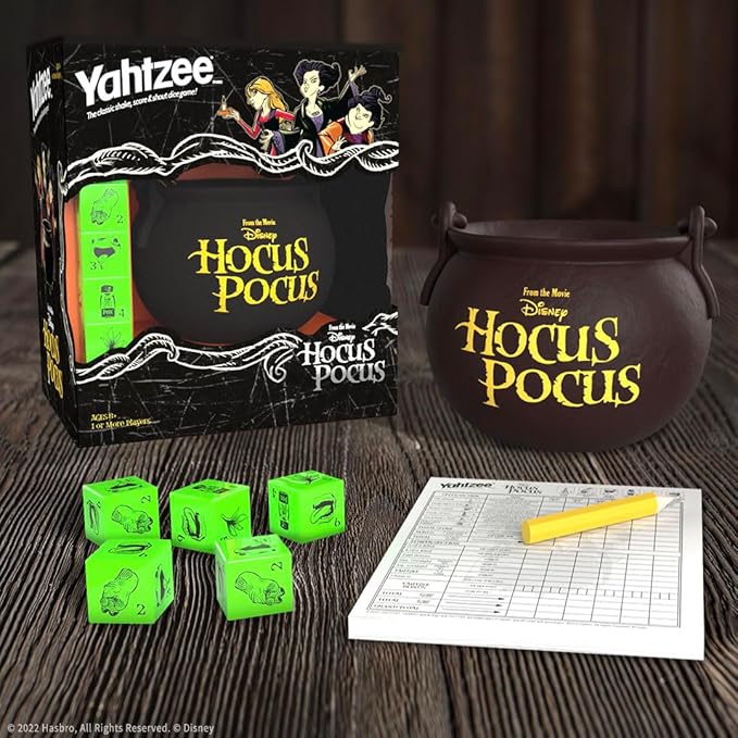 USAOPOLY YAHTZEE: Disney Hocus Pocus | Collectible Witch~'s Caldron Dice Cup Classic Family Game Based on Film Great for Night Officially-Licensed & Merchandise, Black
