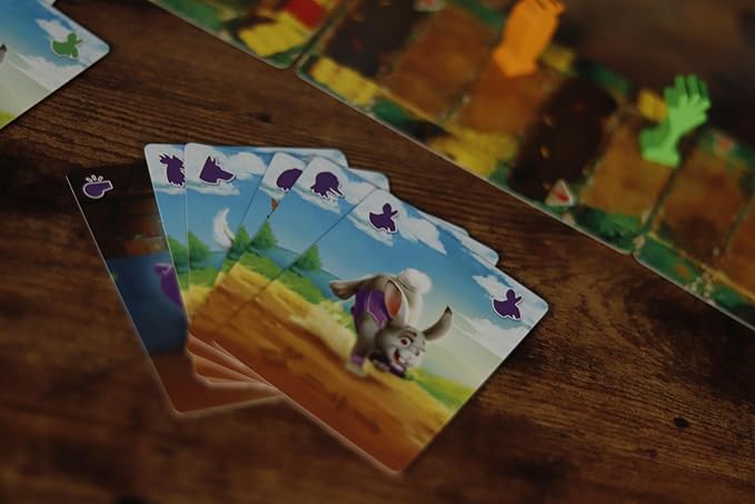 IELLO France Farm & Furious - Animal Racing Card Game, Kids & Family, Ages 7+, 2-5 Players, 10 Min