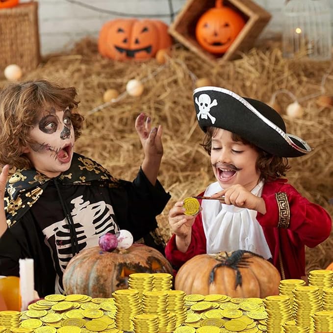200 Pcs Plastic Pirate Gold Coins St. Patrick's Day Play Treasure Coins Fake Coins Reward Gifts for Kids Board Games Pirate Party Cosplay Pirate Party Decorations (200pcs)
