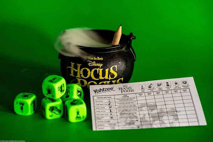 USAOPOLY YAHTZEE: Disney Hocus Pocus | Collectible Witch~'s Caldron Dice Cup Classic Family Game Based on Film Great for Night Officially-Licensed & Merchandise, Black
