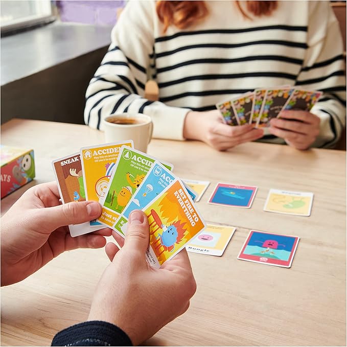 Spin Master Games, Dumb Ways to Die, The Viral Meme Card Game from YouTube and TikTok, Survival Strategy Fun, 2-5 Players, for Ages 12 & Up