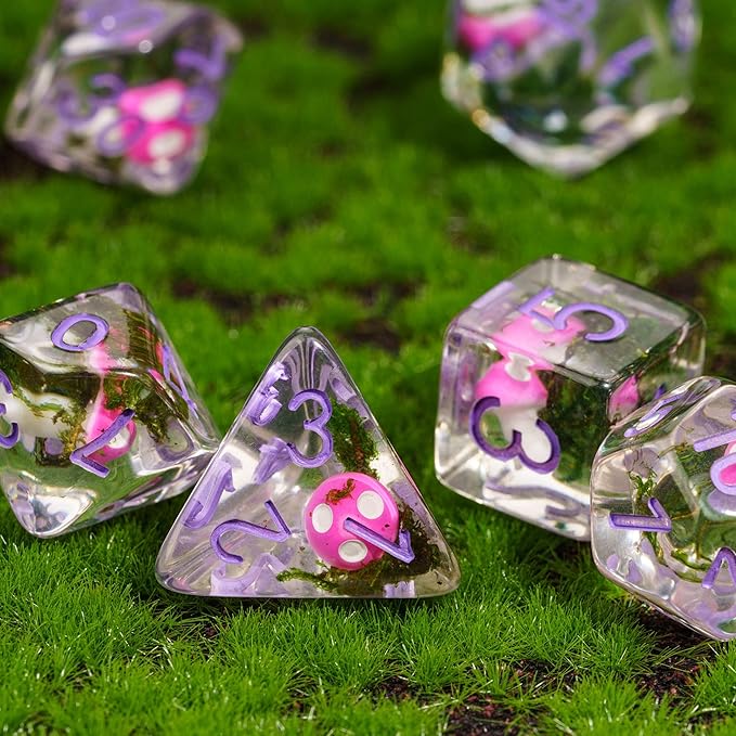 UDIXI 7PCS Polyhedral Dice DND, D&D Dice Set Filled with Mushroom and Seaweed for Role Playing Dice Games as DND RPG Table Games (Seaweed)