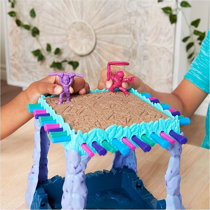 Spin Master Games Sink N’ Sand, Midnight Jungle Amazon Exclusive Kids Board Game with Kinetic Sand for Sensory Fun Gift Idea, for Preschoolers and Kids Ages 4 and up