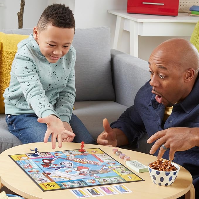 Monopoly Junior: Marvel Spidey and His Amazing Friends Edition Board Game for Kids Ages 5+, with Artwork from The Animated Series, Kids Board Games (Amazon Exclusive)