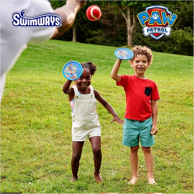 Swimways Paw Patrol Catch Game, Swimming Pool Accessories & Kids Outdoor Toys, Paw Patrol Party Supplies & Yard Games for Kids Aged 4 & Up